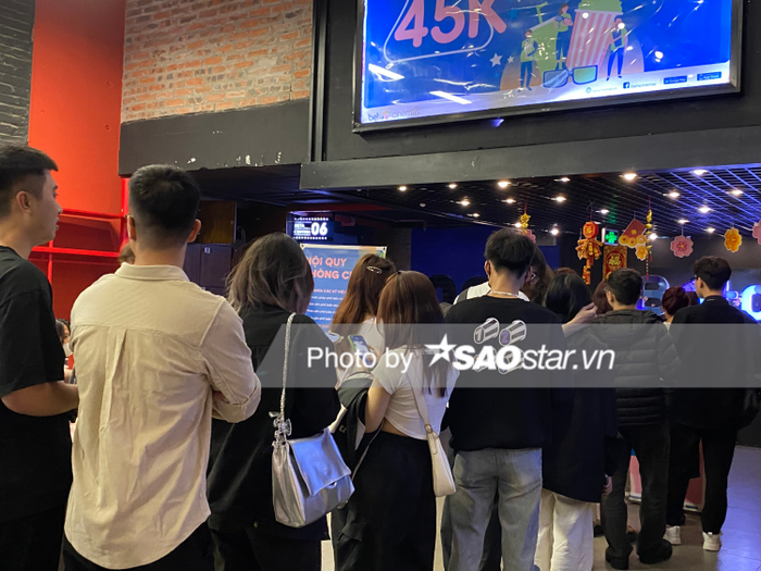 dao pho va piano chay ve tai rap tu nhan nguoi mua xep hang dai kho tin1