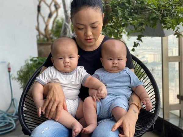 me chong ca nuong kieu anh mang thai doi o tuoi 47 bat mi moi quan he me chong nang dau