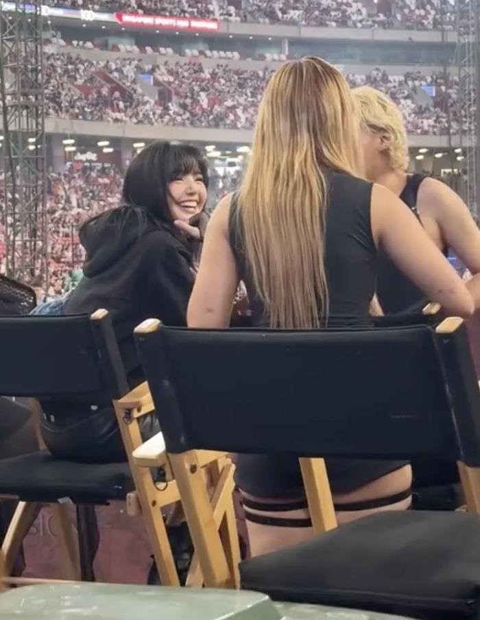 dac quyen cua lisa khi den show cua taylor swift binh thuong nhung hang trieu fan ao uoc3 dac quyen cua lisa khi den show cua taylor swift binh thuong nhung hang trieu fan ao uoc3
