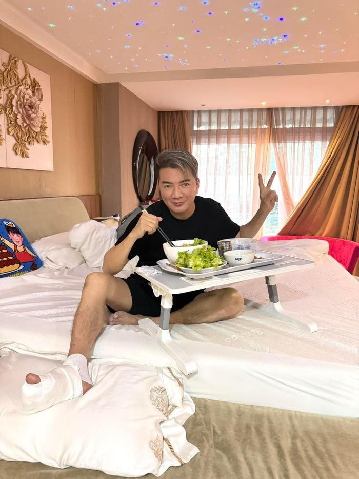 dam vinh hung noi gi ve tin don chi 20 ty dong chua tri chan thuong chan o my2 dam vinh hung noi gi ve tin don chi 20 ty dong chua tri chan thuong chan o my2