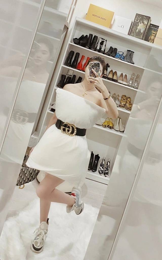 nguoi mau jolie nguyen la ai ma duoc bao chi thai lan ram ro goi ten1 nguoi mau jolie nguyen la ai ma duoc bao chi thai lan ram ro goi ten1