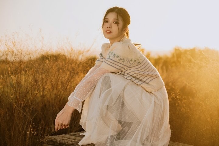tag suni ha linh tham gia dap gio gay bao dat hang 28 tren bang hot search weibo