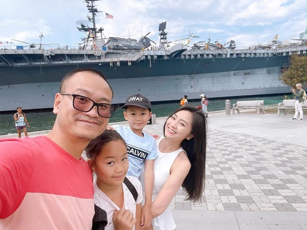 cuoc song cua dien vien dieu huong sau 5 nam vang bong tren man anh1