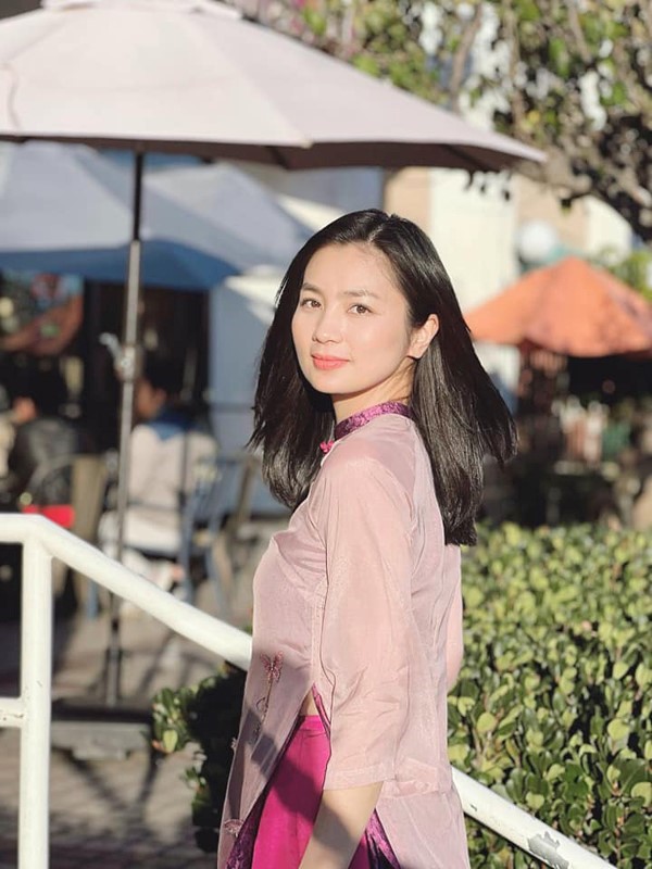 cuoc song cua dien vien dieu huong sau 5 nam vang bong tren man anh2