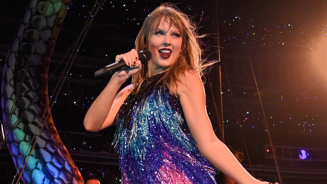taylor swift bat ngo ho nhieu trong luc bieu dien fan khong khoi lo lang cho tinh hinh suc khoe nu ca si taylor swift bat ngo ho nhieu trong luc bieu dien fan khong khoi lo lang cho tinh hinh suc khoe nu ca si