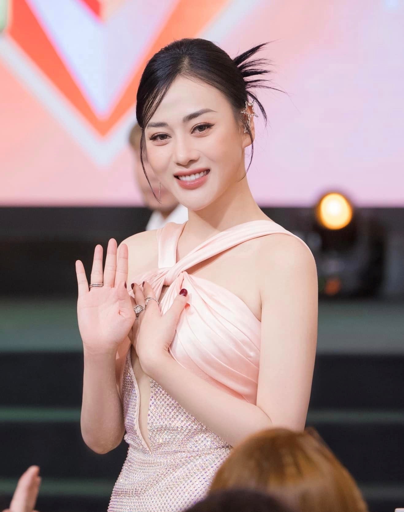 cuoc song cua 3 my nhan quynh bup be sau hon 5 nam6 cuoc song cua 3 my nhan quynh bup be sau hon 5 nam6