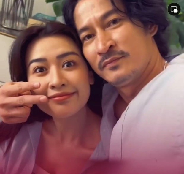 mac anh thu co dong thai gi giua thong tin huy khanh than mat ben ban dien4