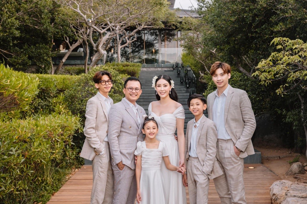 hoa hau ha kieu anh chia se cau chuyen cua con gai ut khien dan tinh sot ran ran hoa hau ha kieu anh chia se cau chuyen cua con gai ut khien dan tinh sot ran ran