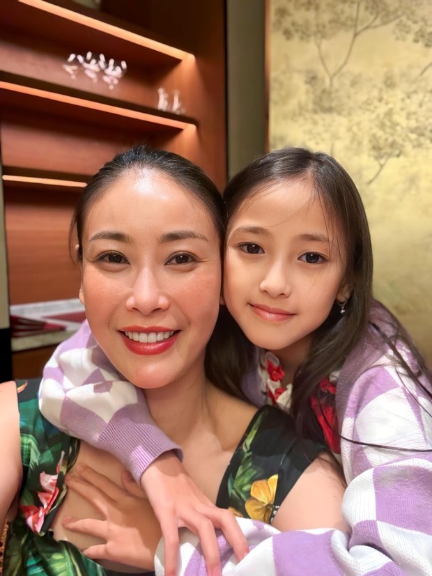 hoa hau ha kieu anh chia se cau chuyen cua con gai ut khien dan tinh sot ran ran2 hoa hau ha kieu anh chia se cau chuyen cua con gai ut khien dan tinh sot ran ran2