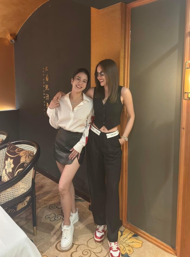 ky duyen bat ngo than thiet voi mot my nhan vbiz hau nghi van ran nut voi minh trieu2 ky duyen bat ngo than thiet voi mot my nhan vbiz hau nghi van ran nut voi minh trieu2