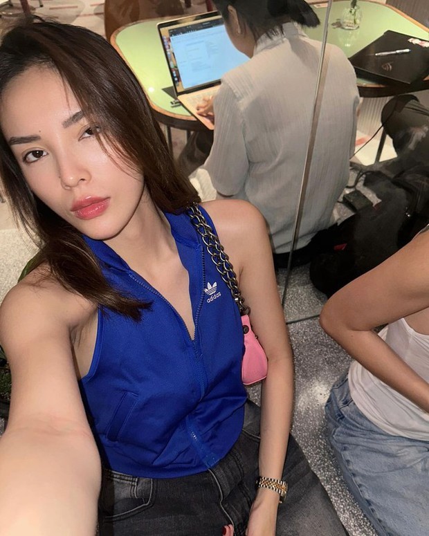 ky duyen dang anh khoe eo thon dan tinh lap tuc soi ra diem dac biet trong nha1