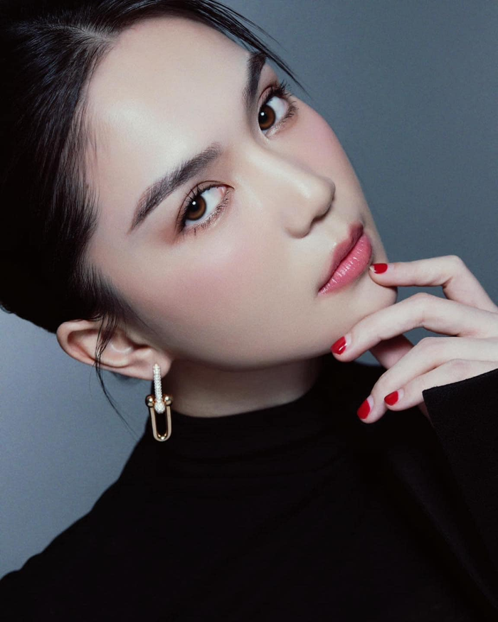 ngoc trinh tung bo anh dien trang phuc kin dao tuy nhien cu dan mang chi chu y den mot dieu3 ngoc trinh tung bo anh dien trang phuc kin dao tuy nhien cu dan mang chi chu y den mot dieu3