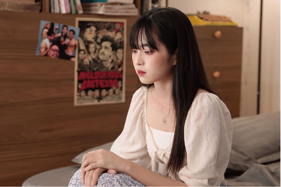 khanh van lan dau dong canh nong trong du an dien anh moi