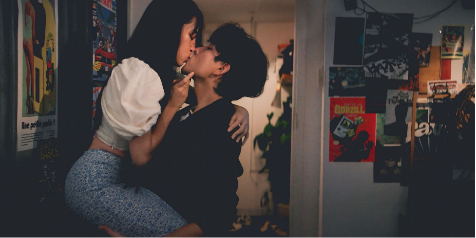 khanh van lan dau dong canh nong trong du an dien anh moi3