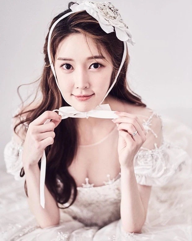 ca si ahreum cuu thanh vien t ara tu tu giua dem2 ca si ahreum cuu thanh vien t ara tu tu giua dem2