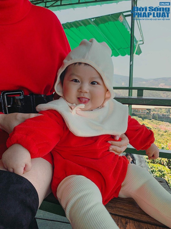 cong dong mang xiu doc xiu ngang bo anh cua co nhoc 8 thang me man da lat dspl 11