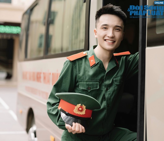 nam quan nhan dh van hoa nghe thuat quan doi dep trai co niem dam me sao truc dspl 1