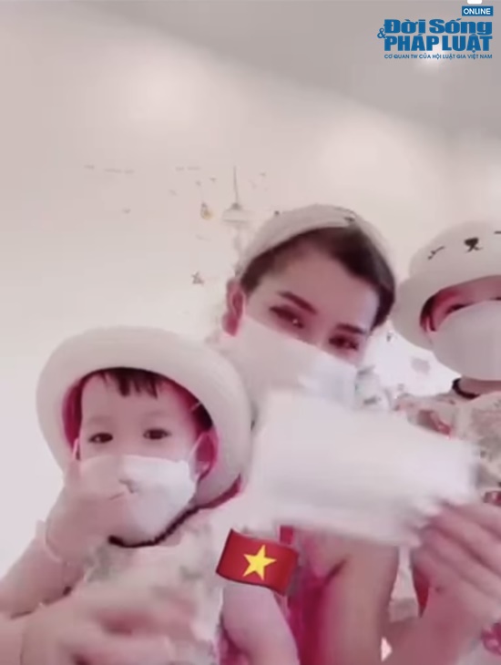 clip cung nhau deo khau trang cua hoi chi em dong anh khien dan mang het loi khen ngoi dspl 4 clip cung nhau deo khau trang cua hoi chi em dong anh khien dan mang het loi khen ngoi dspl 4