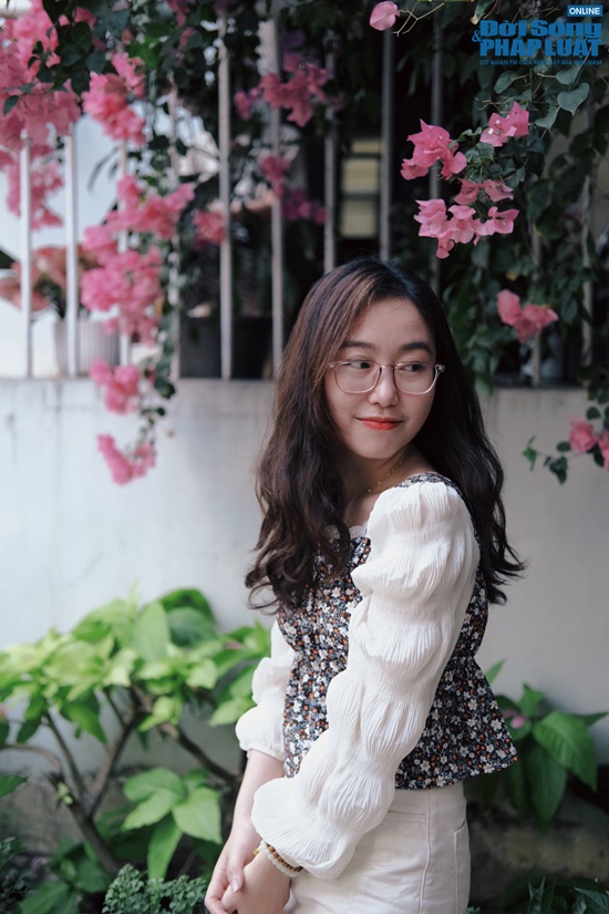 ve hoa tiet doc dao tren banh trung thu co gai sai gon bong choc noi nhu con dspl 2