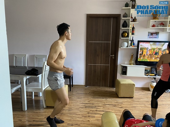 gia dinh yeu the thao tap luyen 4 bo mon ngay trong can phong von ven 25m2 3 gia dinh yeu the thao tap luyen 4 bo mon ngay trong can phong von ven 25m2 3