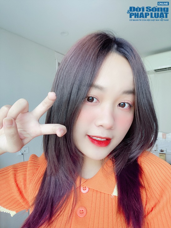 nu sinh dh ngoai thuong xinh dep hoc gioi dam me kinh doanh yeu viet lach va xay dung kenh youtube dspl 1