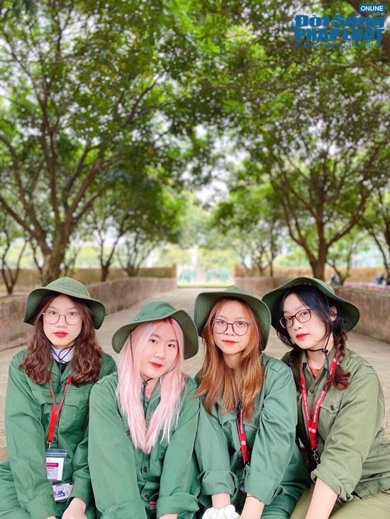 nu sinh dh ngoai thuong xinh dep hoc gioi dam me kinh doanh yeu viet lach va xay dung kenh youtube dspl 7