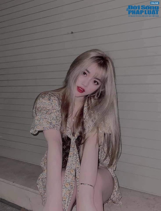 nu sinh dh hutech la streamer dinh dam so huu than hinh nong bong dot mat canh may rau dspl 8