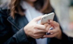Làm sao để cắt giảm thói quen lướt smartphone liên tục?