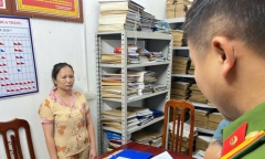 Khởi tố 