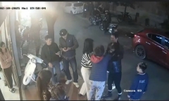 Điều tra vụ người phụ nữ hành hung khi nhắc nhở dắt chó ra đường phải đeo rọ mõm