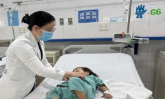 Cứu bé gái 2 tuổi thủng ruột, dạ dày do nuốt 27 cục nam châm