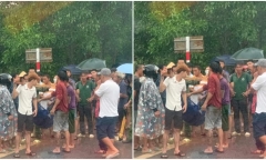 Nam thanh niên chết trong tư thế treo cổ trên cầu La Thớ