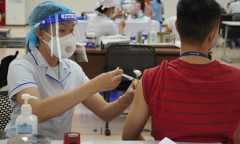 TP. HCM tiêm vaccine ngừa COVID-19 trong 4 ngày nghỉ lễ 2/9