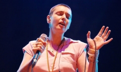 Nữ ca sĩ Sinéad O'Connor qua đời ở tuổi 56