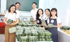 Giáo viên ở TP.HCM được nhận quà Tết gần 2 triệu đồng: Điều kiện là gì?