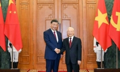 Việt Nam coi phát triển quan hệ với Trung Quốc là ưu tiên hàng đầu