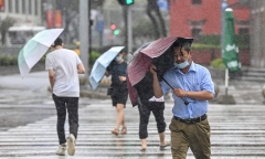 Bão In-Fa đổ bộ vào Trung Quốc,  trút mưa lớn xuống Thượng Hải