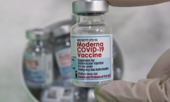 Đình chỉ sử dụng vaccine Moderna tại Iceland do nguy cơ viêm cơ tim
