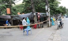 Thêm 56 ca nhiễm COVID-19, Thái Bình tạm phong tỏa huyện Vũ Thư, căng mình 'bóc' F0