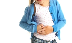 Cơ quan an ninh y tế Anh: Không có mối liên hệ nào giữa viêm gan ở trẻ em và vaccine phòng COVID-19