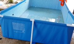 Bé gái 3 tuổi đuối nước thương tâm khi tắm bể bơi mini tại nhà