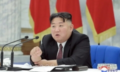 Ông Kim Jong Un ra lệnh phóng vệ tinh do thám quân sự đầu tiên