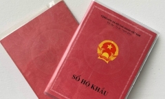 Bộ GD&ĐT: Các trường không được yêu cầu người học nộp sổ hộ khẩu giấy