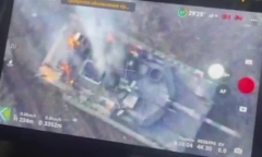 Video: Cận cảnh máy bay không người lái hạ xe tăng Mỹ ở Ukraine