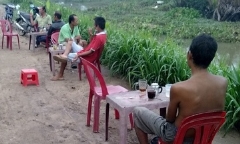 Mở cửa bán cà phê, chủ quán cùng 5 khách bị phạt 90 triệu đồng