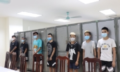 Bắt giữ băng cướp nhí mang đao, kiếm chặn người đi đường để cướp tài sản