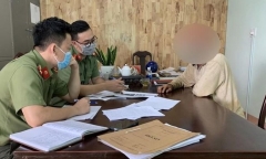 Tin tức thời sự mới nóng nhất hôm nay 14/8: Xúc phạm lực lượng chức năng vì bạn gái bị đi cách ly