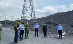 Hải Dương: Phát hiện bãi than lậu hàng chục nghìn tấn, chất cao như núi