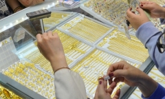Giá vàng hôm nay ngày 16/10: Giảm đến 400.000 đồng mỗi lượng