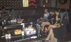 Quảng Ninh: Hai quán karaoke hoạt động 